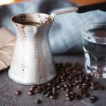 Tu café sabrá cien veces mejor: ponle una pizca de